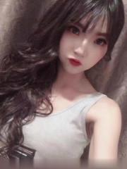白嫩小姐姐
