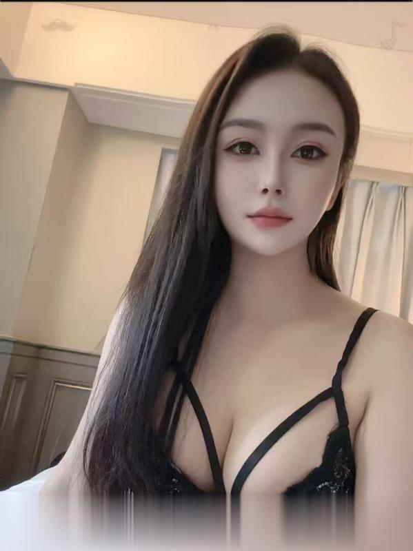 市中心大胸林婉清