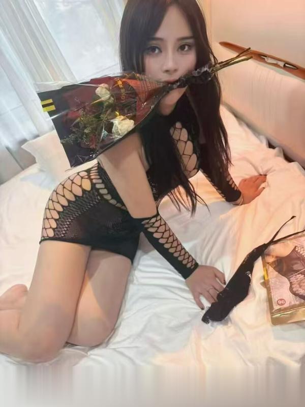 大奶性感骚茜茜