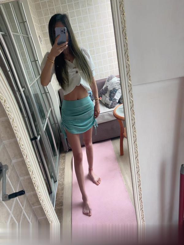 瑜伽小少妇.